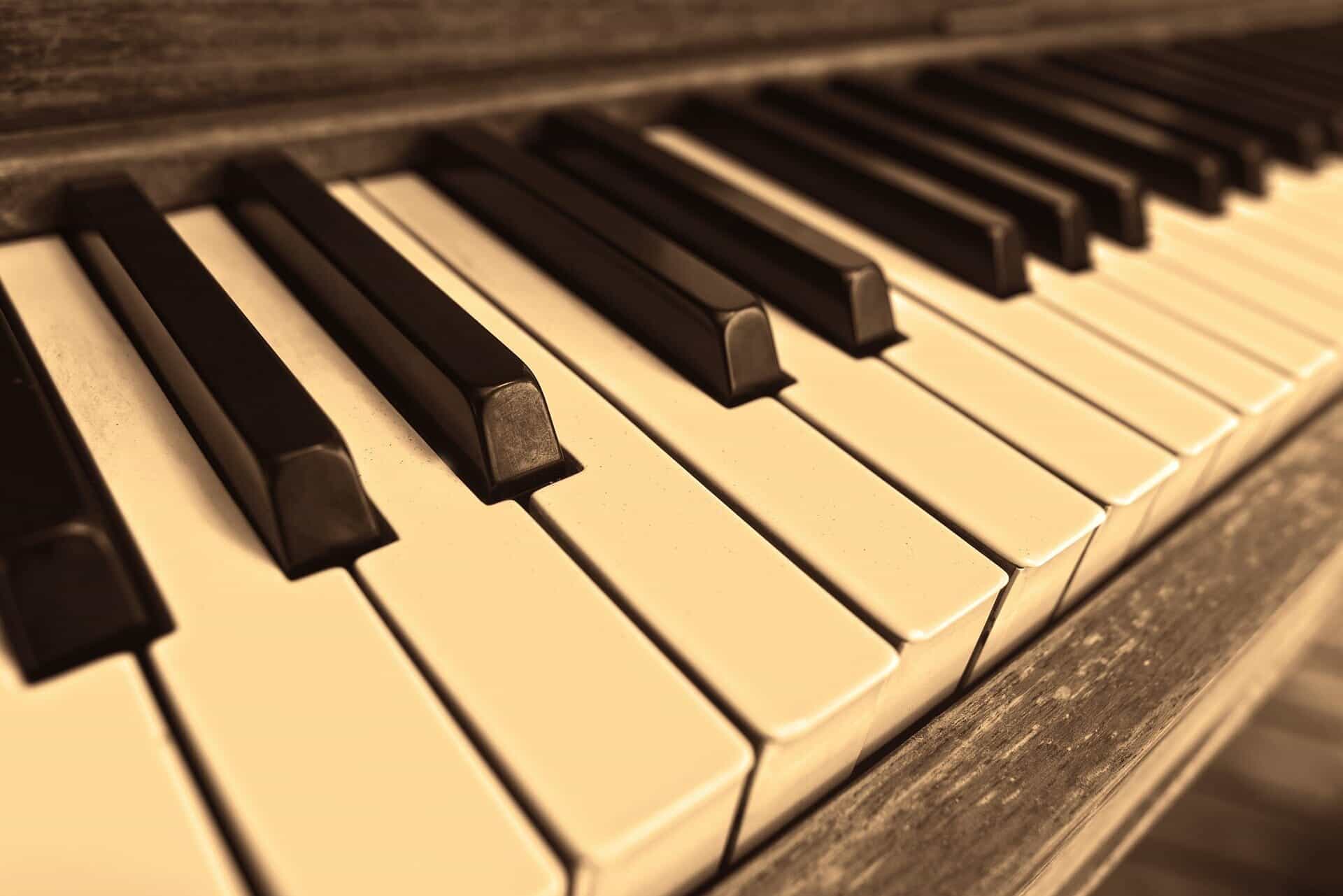 How To Fix Stuck Piano Keys Piano Reviewer